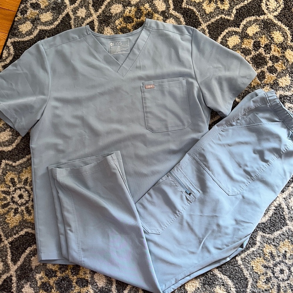 Men’s Figs scrubs